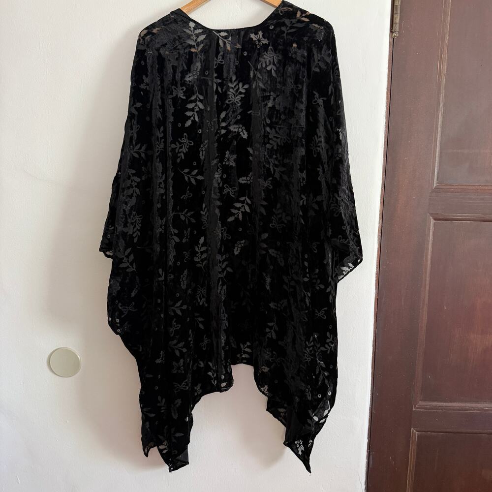 TORRID | Black Burnout Velvet Open Front Kimono | One Size - Picture 2 of 6